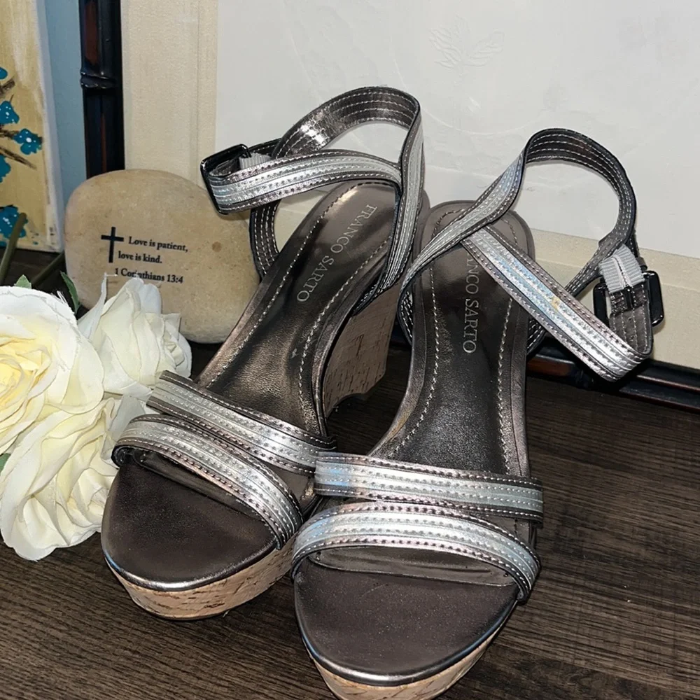 Franco Sarto Silver Strappy Platform Cork Leather Wedge Heel Open Toe sandals7.5